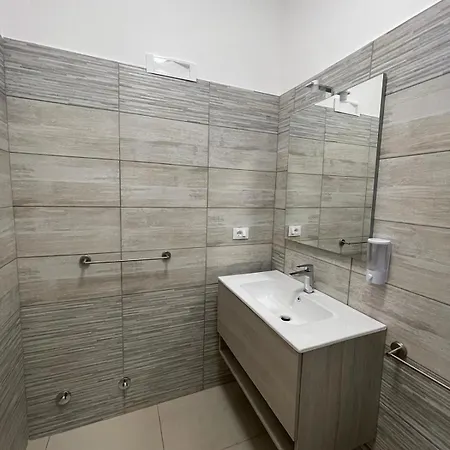 The Diamond Of Airport *